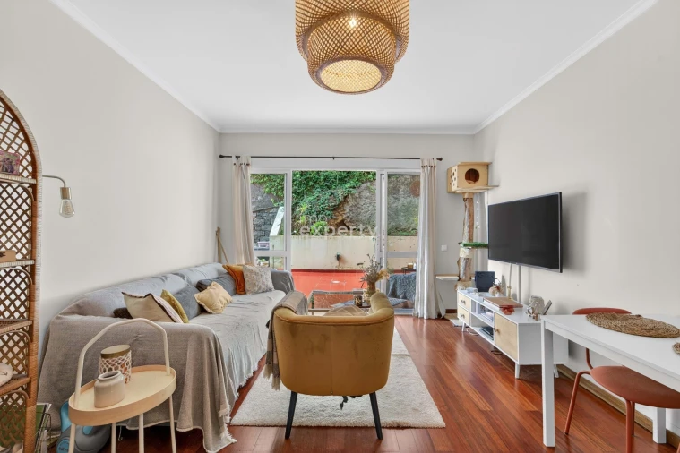 Apartamento T1 para Venda em Caniço Foto 4