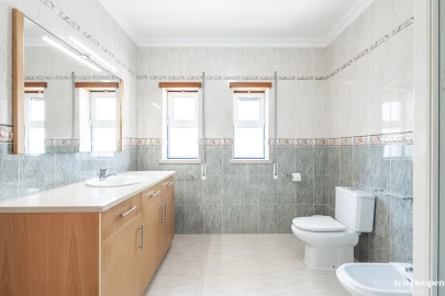 Moradia T3 para Venda em Luz