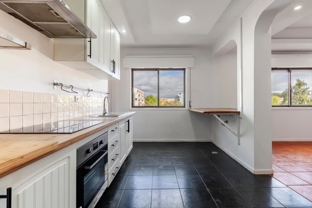 Apartamento T2 para Venda em Agualva e Mira-Sintra Foto 10