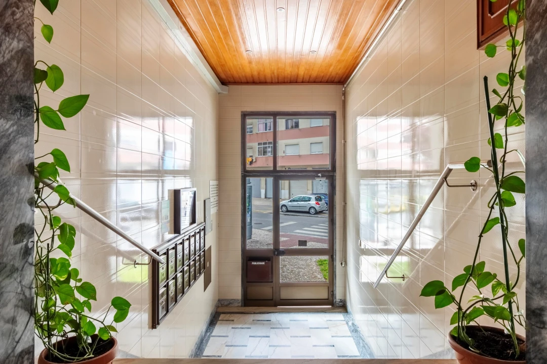 Apartamento T2 para Venda em Agualva e Mira-Sintra Foto 34