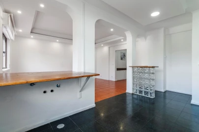 Apartamento T2 para Venda em Agualva e Mira-Sintra