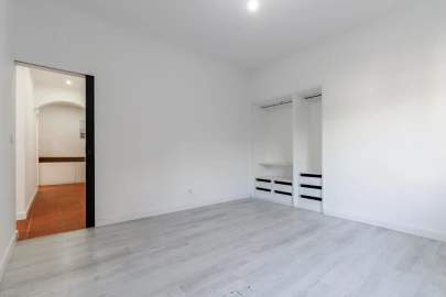 Apartamento T2 para Venda em Agualva e Mira-Sintra