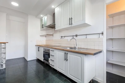 Apartamento T2 para Venda em Agualva e Mira-Sintra