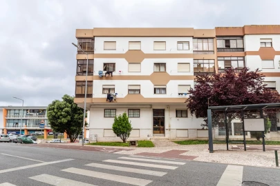 Apartamento T2 para Venda em Agualva e Mira-Sintra