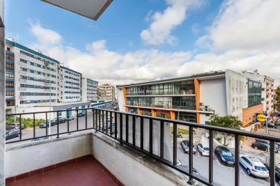 Apartamento T2 para Venda em Agualva e Mira-Sintra