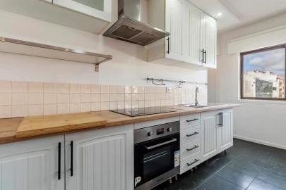 Apartamento T2 para Venda em Agualva e Mira-Sintra