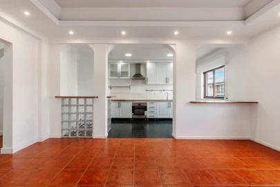 Apartamento T2 para Venda em Agualva e Mira-Sintra