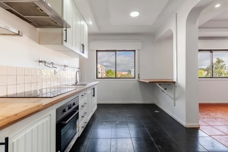 Apartamento T2 para Venda em Agualva e Mira-Sintra Foto 10