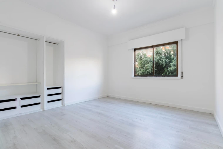 Apartamento T2 para Venda em Agualva e Mira-Sintra Foto 18