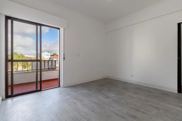 Apartamento T2 para Venda em Agualva e Mira-Sintra Foto 23
