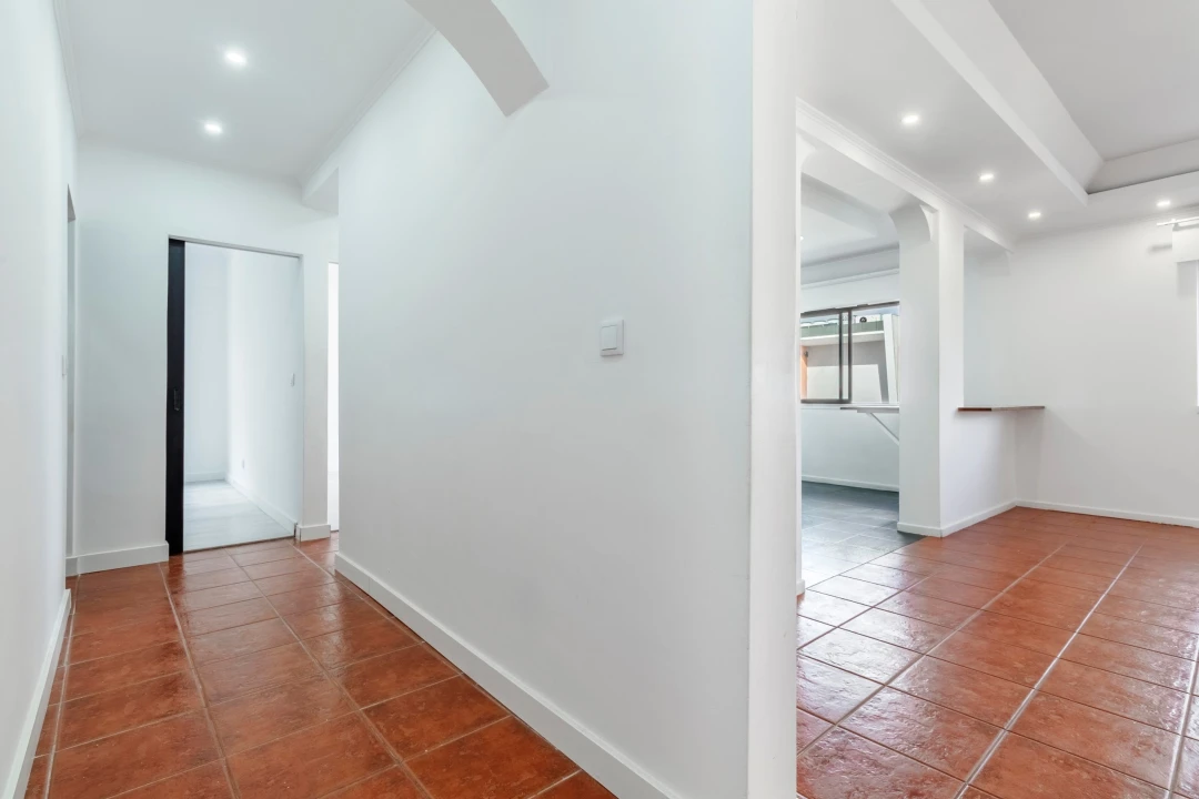 Apartamento T2 para Venda em Agualva e Mira-Sintra Foto 3