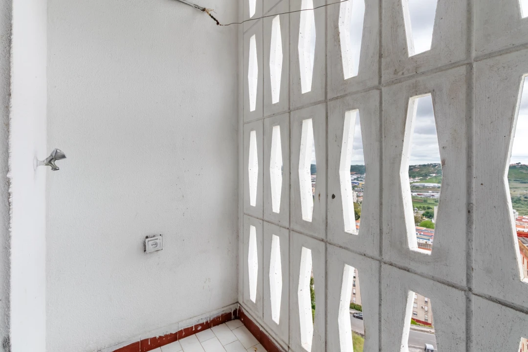 Apartamento T4 para Venda em Santo António dos Cavaleiros e Frielas Foto 8