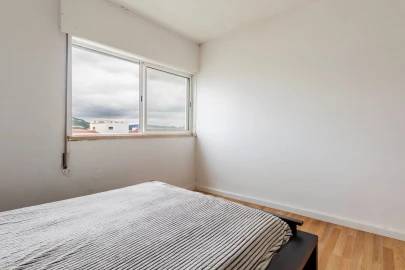 Apartamento T4 para Venda em Santo António dos Cavaleiros e Frielas