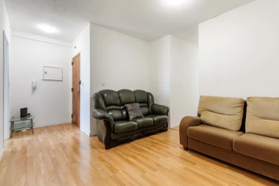 Apartamento T4 para Venda em Santo António dos Cavaleiros e Frielas