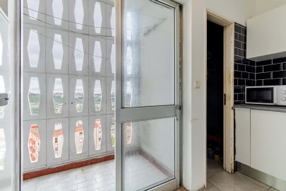 Apartamento T4 para Venda em Santo António dos Cavaleiros e Frielas