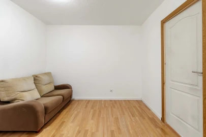 Apartamento T4 para Venda em Santo António dos Cavaleiros e Frielas