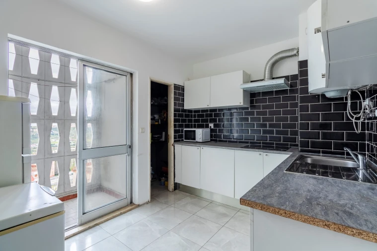 Apartamento T4 para Venda em Santo António dos Cavaleiros e Frielas Foto 6