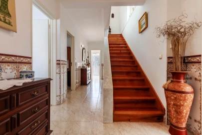 Moradia T5 para Venda em Algueirão-Mem Martins