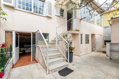 Moradia T5 para Venda em Algueirão-Mem Martins