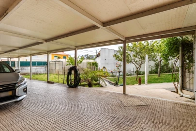 Moradia T5 para Venda em Algueirão-Mem Martins