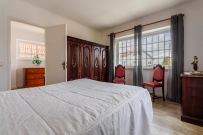 Moradia T5 para Venda em Algueirão-Mem Martins