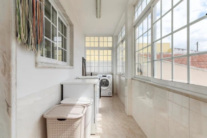 Moradia T5 para Venda em Algueirão-Mem Martins