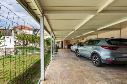 Moradia T5 para Venda em Algueirão-Mem Martins