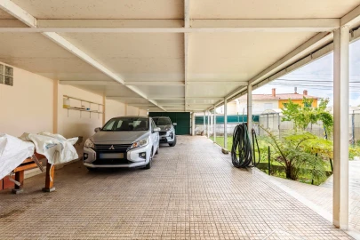 Moradia T5 para Venda em Algueirão-Mem Martins