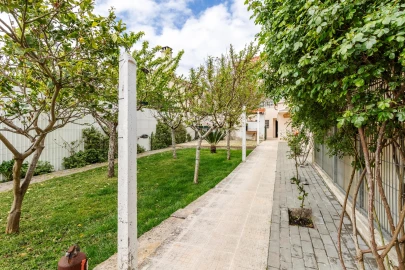 Moradia T5 para Venda em Algueirão-Mem Martins