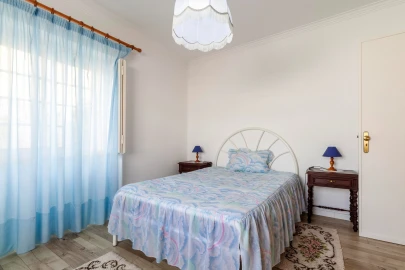 Moradia T5 para Venda em Algueirão-Mem Martins