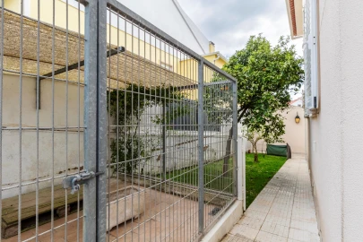 Moradia T5 para Venda em Algueirão-Mem Martins