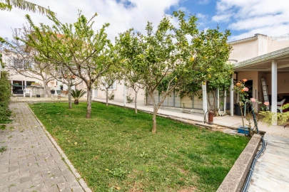 Moradia T5 para Venda em Algueirão-Mem Martins