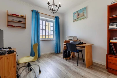 Moradia T5 para Venda em Algueirão-Mem Martins