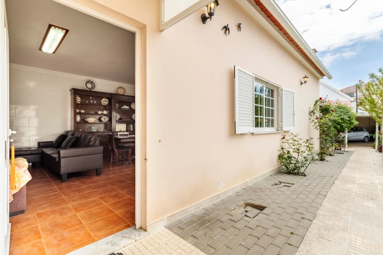 Moradia T5 para Venda em Algueirão-Mem Martins Foto 68