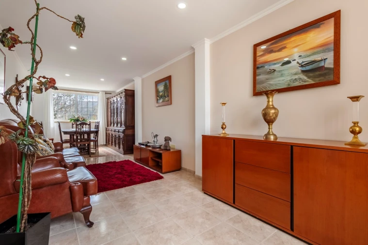 Moradia T5 para Venda em Algueirão-Mem Martins Foto 7