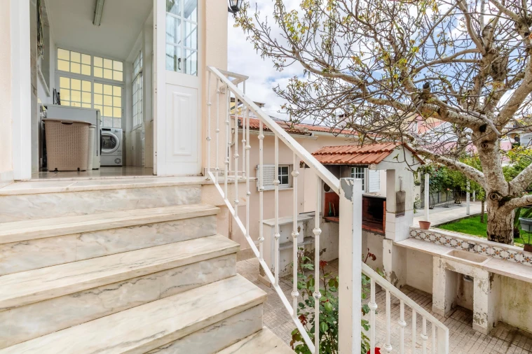 Moradia T5 para Venda em Algueirão-Mem Martins Foto 59