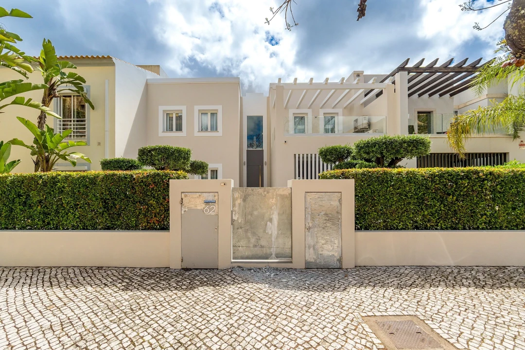 Moradia T4 para Venda em Quarteira Foto 30