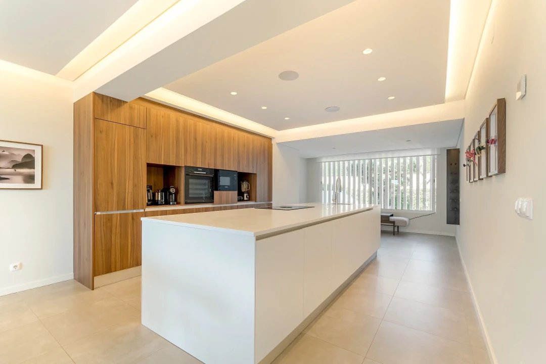 Moradia T4 para Venda em Quarteira Foto 5