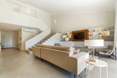 Moradia T4 para Venda em Quarteira