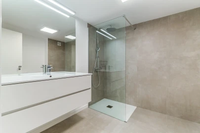 Moradia T4 para Venda em Quarteira