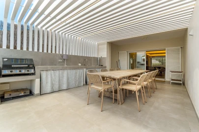 Moradia T4 para Venda em Quarteira