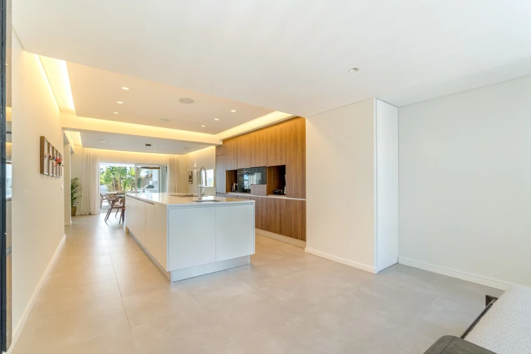 Moradia T4 para Venda em Quarteira Foto 6