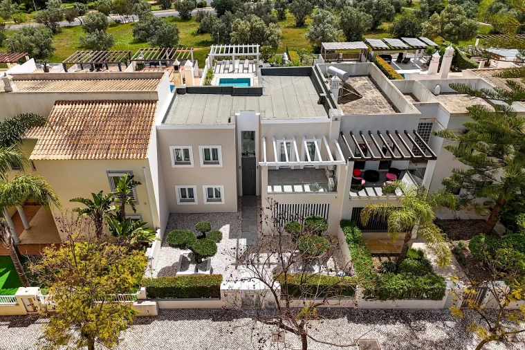 Moradia T4 para Venda em Quarteira Foto 31