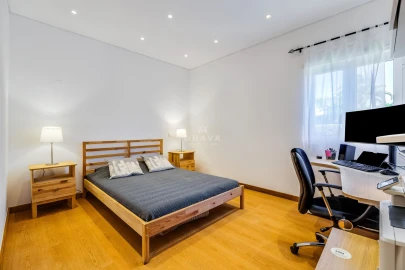 Moradia T3 para Venda em Quarteira