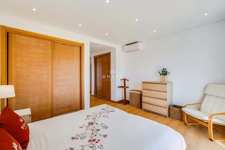 Moradia T3 para Venda em Quarteira Foto 19