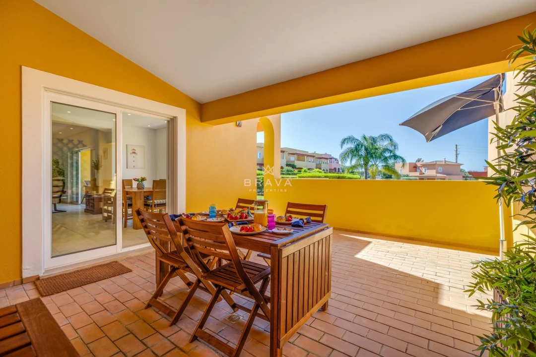 Moradia T3 para Venda em Quarteira Foto 5