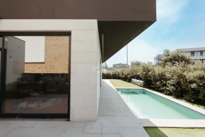 Moradia T4 para Arrendamento em Canidelo