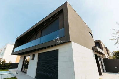 Moradia T4 para Arrendamento em Canidelo