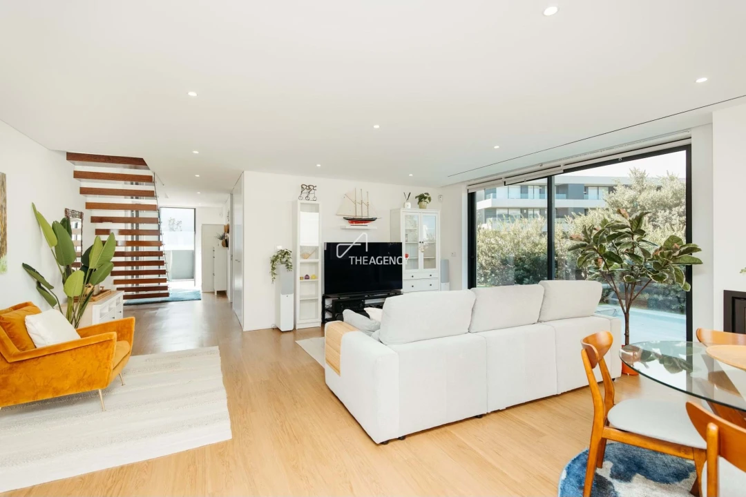 Moradia T4 para Arrendamento em Canidelo Foto 6