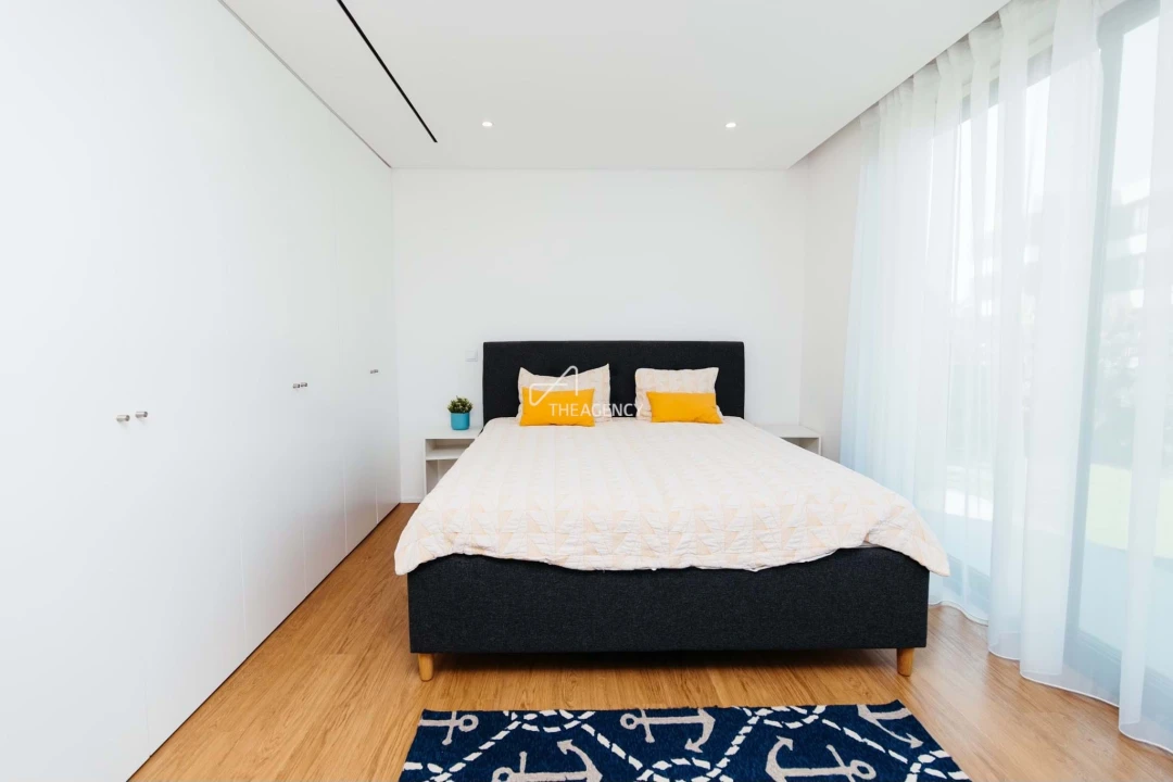 Moradia T4 para Arrendamento em Canidelo Foto 13